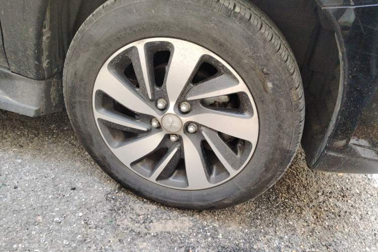 Used Mitsubishi ASX 2018 1.6L Manual Two-Wheel Drive Fashion Edition Right Front Wheel Hub
