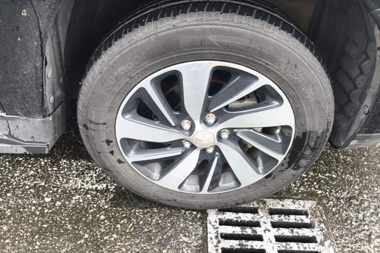 Used Mitsubishi ASX 2018 2.0L CVT Two-Wheel Drive Deluxe Edition Right Front Wheel Hub