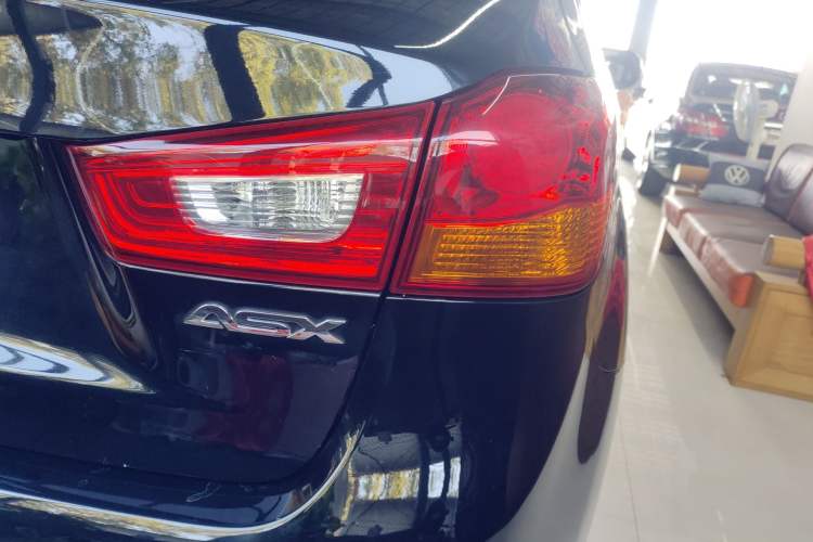Used Mitsubishi ASX 2018 2.0L CVT Two-Wheel Drive Deluxe Edition Right Rear Taillight