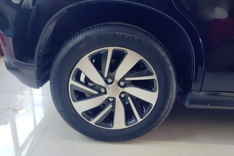 Used Mitsubishi ASX 2018 2.0L CVT Two-Wheel Drive Deluxe Edition Right Rear Wheel Hub