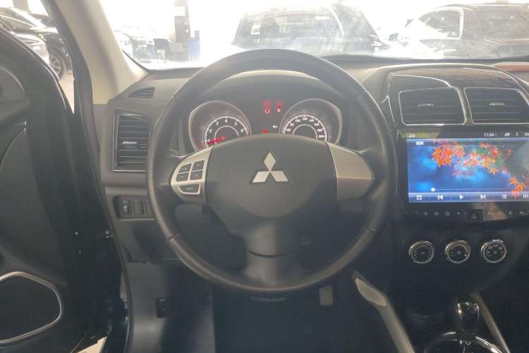 Used Mitsubishi ASX 2018 2.0L CVT Two-Wheel Drive Deluxe Edition Steering Wheel