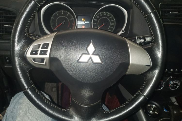 Used Mitsubishi ASX 2018 2.0L CVT Two-Wheel Drive Deluxe Edition Steering Wheel