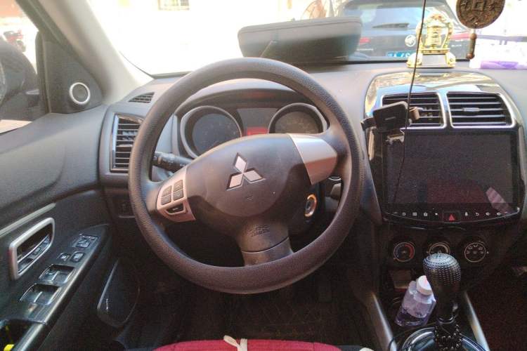 Used Mitsubishi ASX 2018 1.6L Manual Two-Wheel Drive Fashion Edition Steering Wheel
