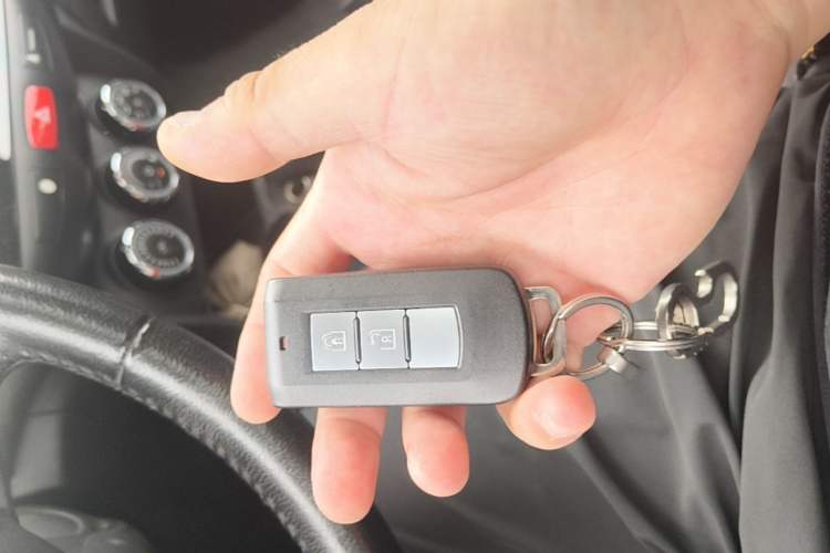 Used Mitsubishi ASX 2018 2.0L CVT Two-Wheel Drive Deluxe Edition Vehicle Key