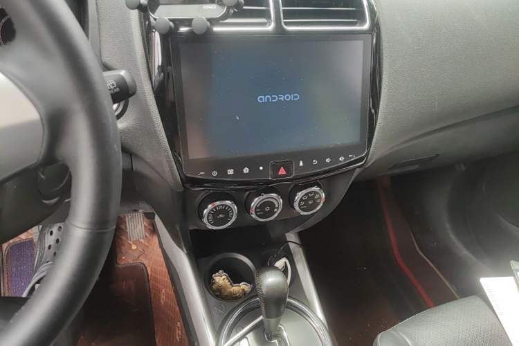 Used Mitsubishi ASX 2018 2.0L CVT Two-Wheel Drive Deluxe Edition Audio And AC Panel