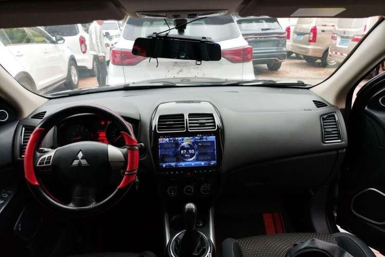 Used Mitsubishi ASX 2018 1.6L Manual Two-Wheel Drive Fashion Edition Center Console