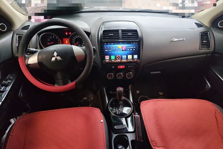 Used Mitsubishi ASX 2018 2.0L CVT Two-Wheel Drive Elite Edition Center Console