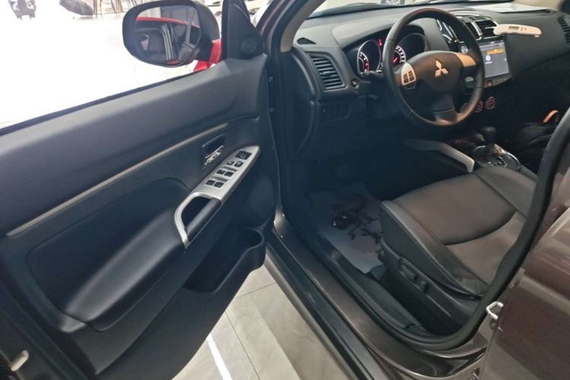 Used Mitsubishi ASX 2018 2.0L CVT Two-Wheel Drive Deluxe Edition Driver Seat