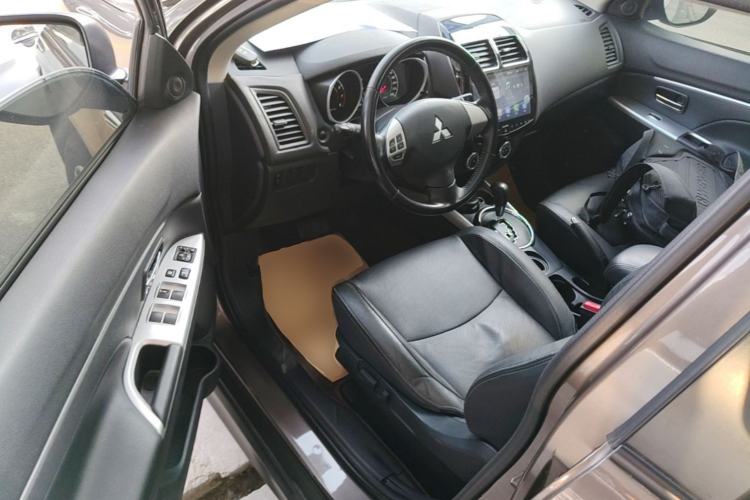 Used Mitsubishi ASX 2018 2.0L CVT Two-Wheel Drive Deluxe Edition Driver Seat