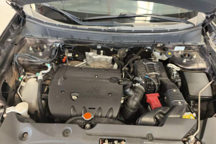 Used Mitsubishi ASX 2018 2.0L CVT Two-Wheel Drive Deluxe Edition Engine Bay