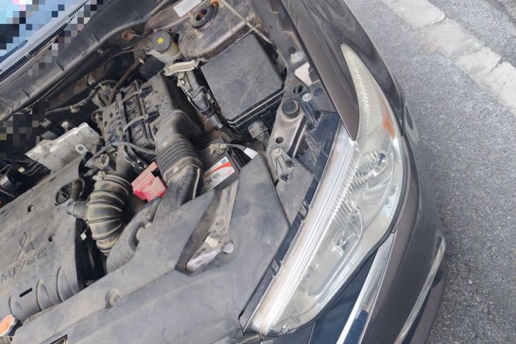 Used Mitsubishi ASX 2018 2.0L CVT Two-Wheel Drive Deluxe Edition Engine Bay Left