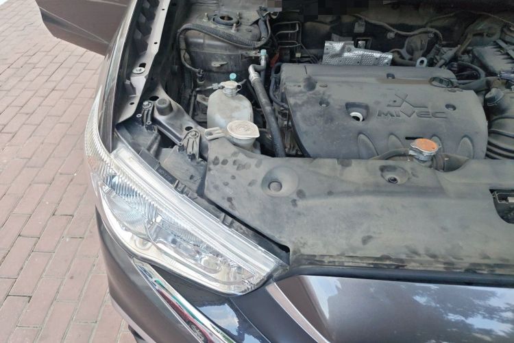 Used Mitsubishi ASX 2018 2.0L CVT Two-Wheel Drive Elite Edition Engine Bay Right