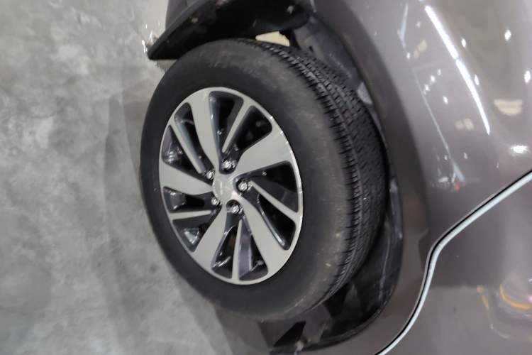 Used Mitsubishi ASX 2018 2.0L CVT Two-Wheel Drive Deluxe Edition Exterior 6