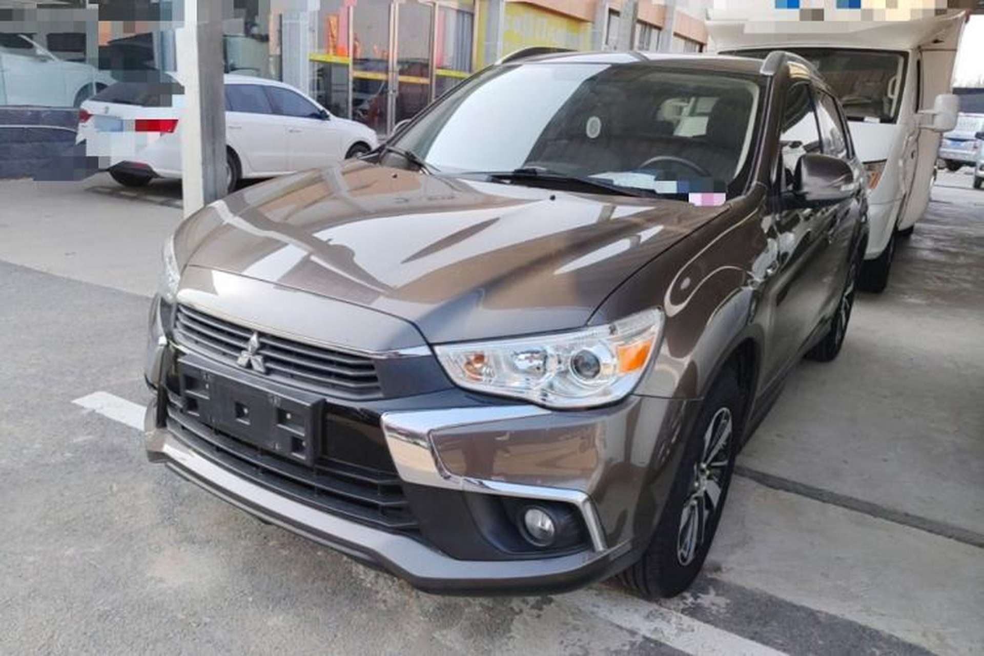Used Mitsubishi ASX 2018 2.0L CVT Two-Wheel Drive Deluxe Edition Front Left 45 Deg