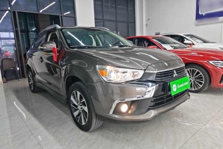 Used Mitsubishi ASX 2018 2.0L CVT Two-Wheel Drive Deluxe Edition Front Right 45 Deg