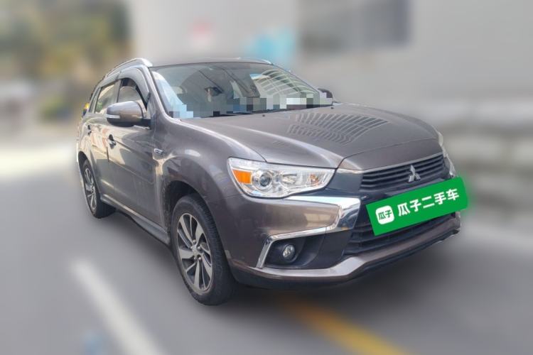 Used Mitsubishi ASX 2018 2.0L CVT Two-Wheel Drive Deluxe Edition Front Right 45 Deg