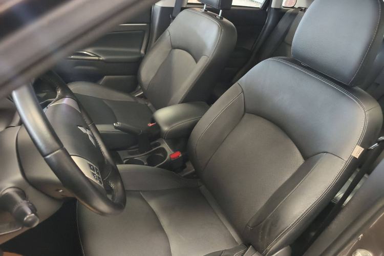 Used Mitsubishi ASX 2018 2.0L CVT Two-Wheel Drive Deluxe Edition Left Front Seat