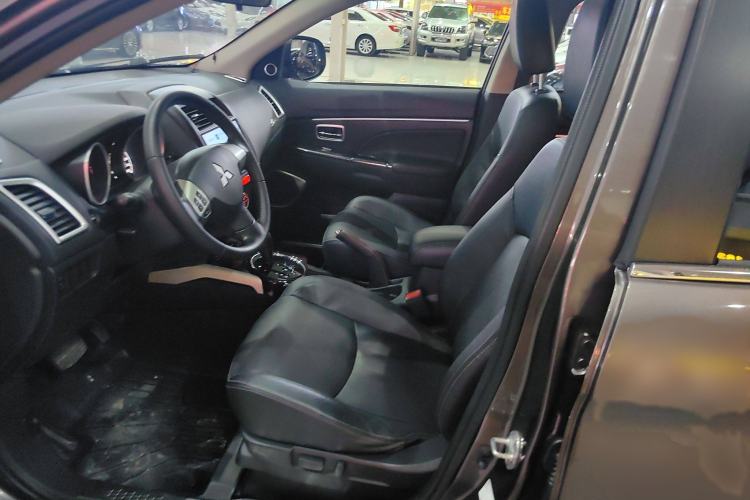 Used Mitsubishi ASX 2018 2.0L CVT Two-Wheel Drive Deluxe Edition Left Front Seat