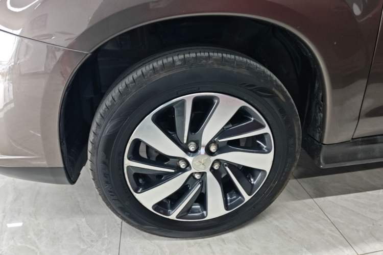 Used Mitsubishi ASX 2018 2.0L CVT Two-Wheel Drive Deluxe Edition Left Front Wheel Hub