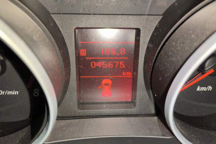 Used Mitsubishi ASX 2018 1.6L Manual Two-Wheel Drive Fashion Edition Odometer Close Up