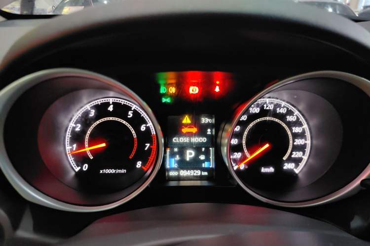 Used Mitsubishi ASX 2018 2.0L CVT Two-Wheel Drive Deluxe Edition Odometer Close Up