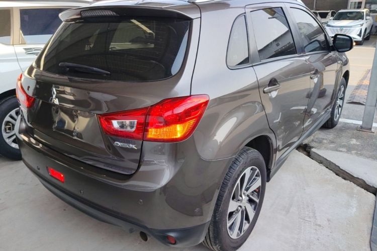 Used Mitsubishi ASX 2018 2.0L CVT Two-Wheel Drive Deluxe Edition Rear Right 45 Deg