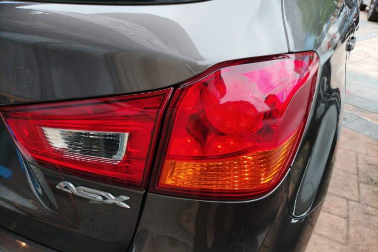Used Mitsubishi ASX 2018 1.6L Manual Two-Wheel Drive Fashion Edition Right Rear Taillight