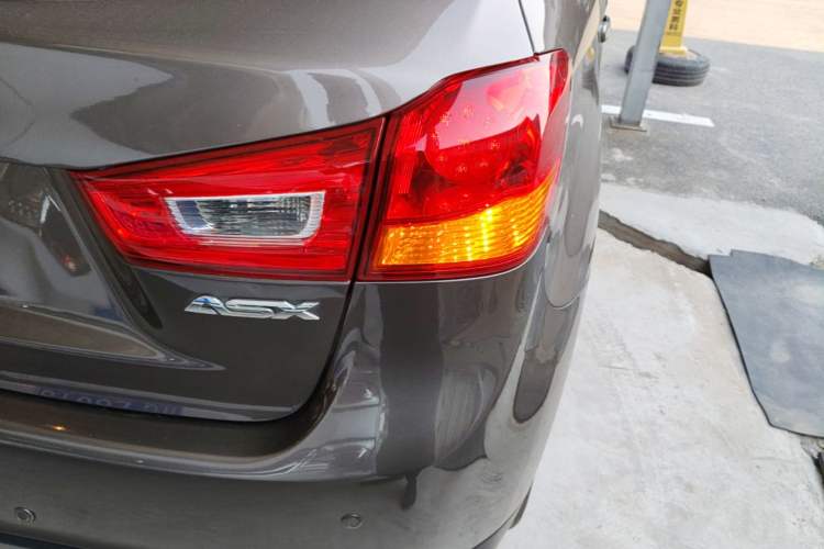 Used Mitsubishi ASX 2018 2.0L CVT Two-Wheel Drive Deluxe Edition Right Rear Taillight