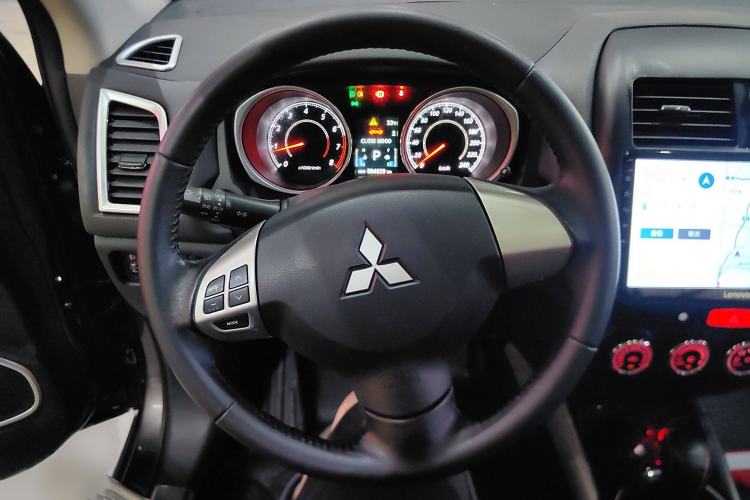 Used Mitsubishi ASX 2018 2.0L CVT Two-Wheel Drive Deluxe Edition Steering Wheel