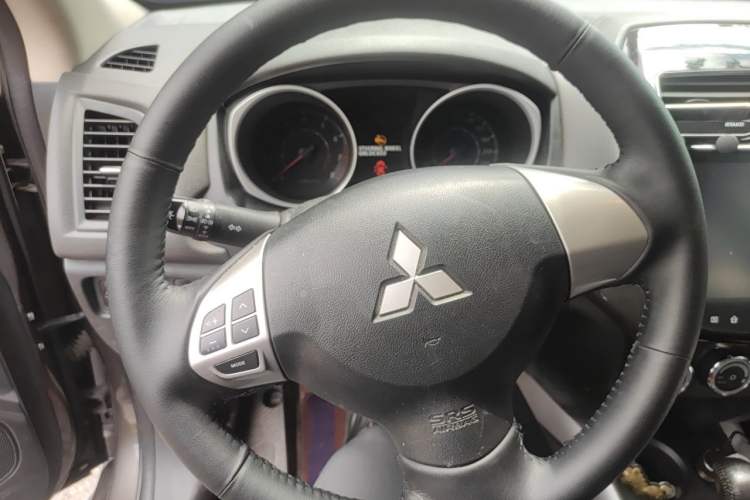 Used Mitsubishi ASX 2018 2.0L CVT Two-Wheel Drive Deluxe Edition Steering Wheel