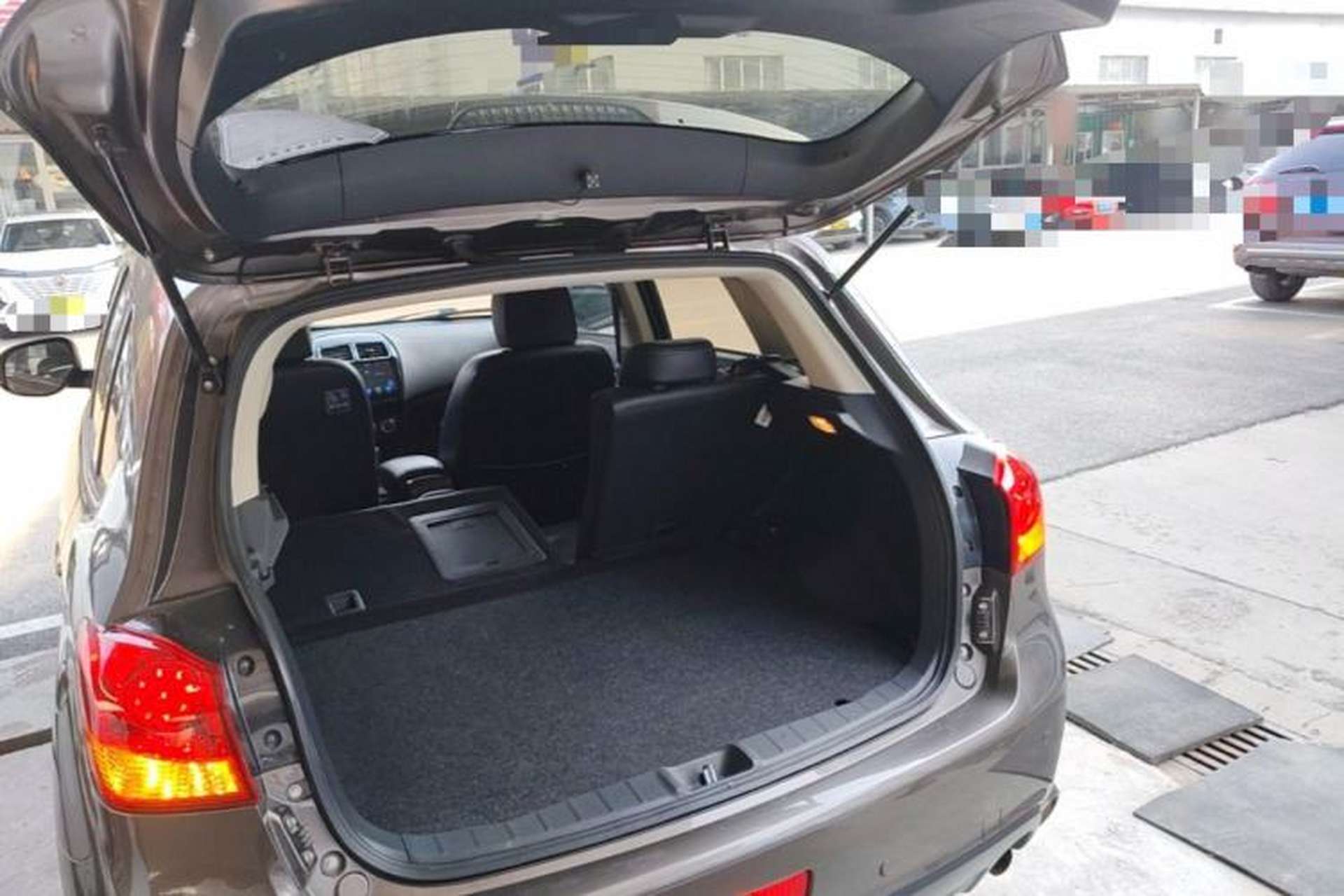 Used Mitsubishi ASX 2018 2.0L CVT Two-Wheel Drive Deluxe Edition Trunk