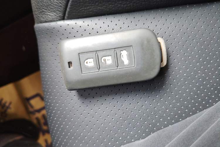 Used Mitsubishi ASX 2018 2.0L CVT Two-Wheel Drive Deluxe Edition Vehicle Key