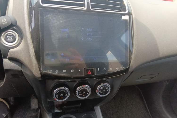 Used Mitsubishi ASX 2018 2.0L CVT Two-Wheel Drive Deluxe Edition Audio And AC Panel