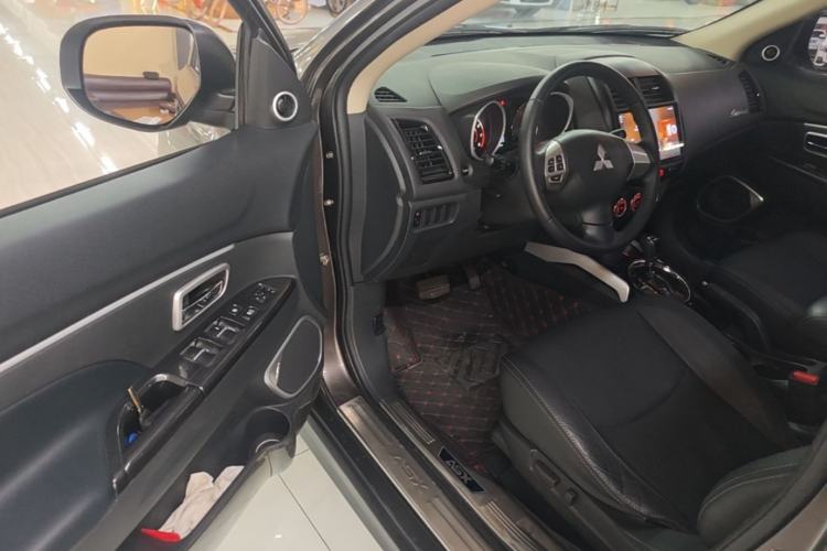 Used Mitsubishi ASX 2018 2.0L CVT Two-Wheel Drive Deluxe Edition Driver Seat