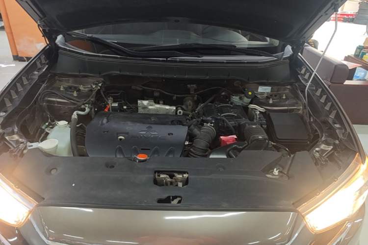 Used Mitsubishi ASX 2018 2.0L CVT Two-Wheel Drive Deluxe Edition Engine Bay