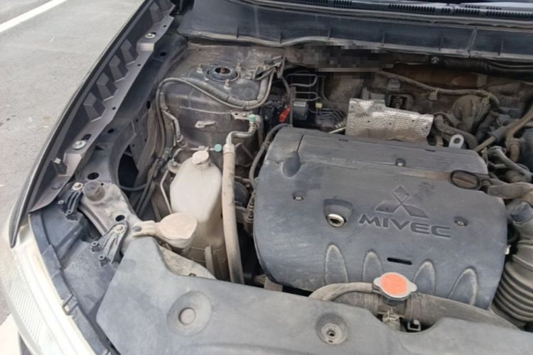 Used Mitsubishi ASX 2018 2.0L CVT Two-Wheel Drive Deluxe Edition Engine Bay Right
