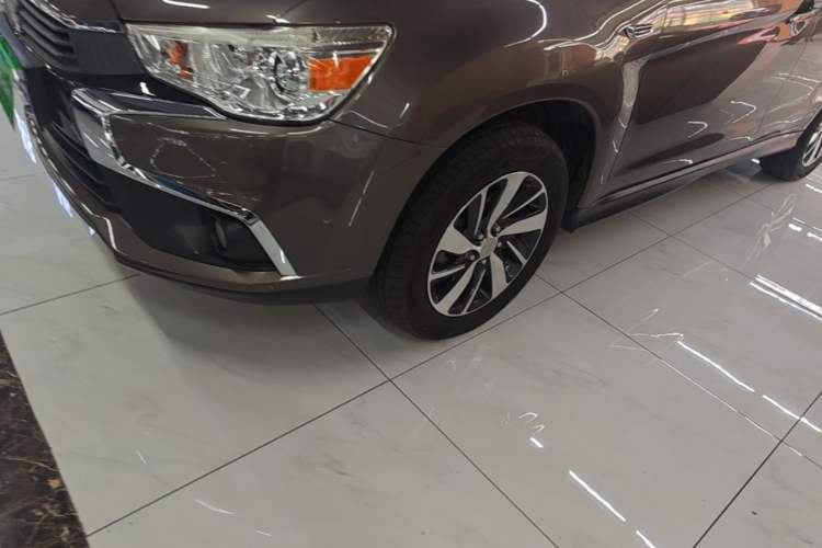 Used Mitsubishi ASX 2018 2.0L CVT Two-Wheel Drive Deluxe Edition Exterior 4