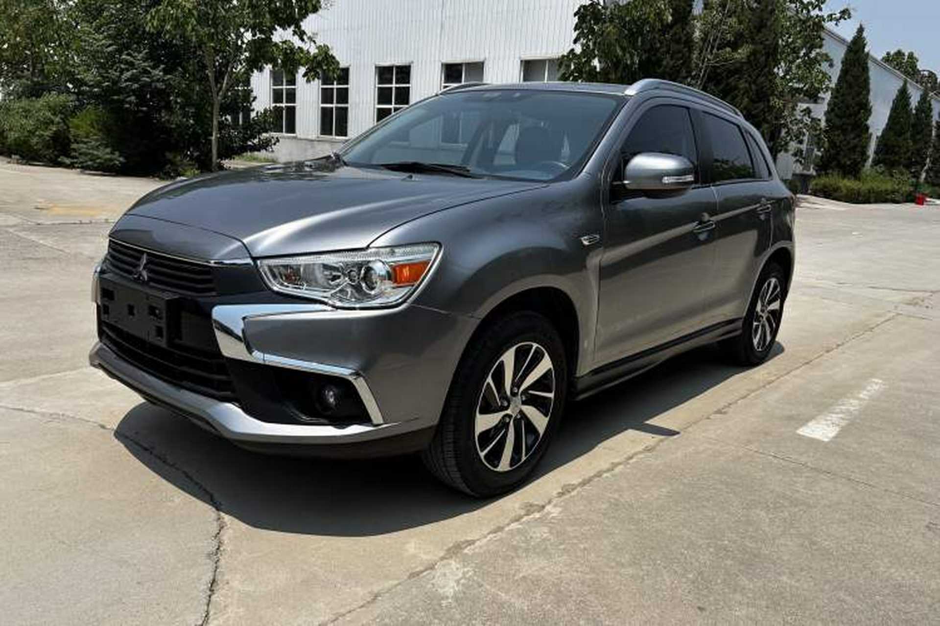 Used Mitsubishi ASX 2018 2.0L CVT Two-Wheel Drive Deluxe Edition Front Left 45 Deg