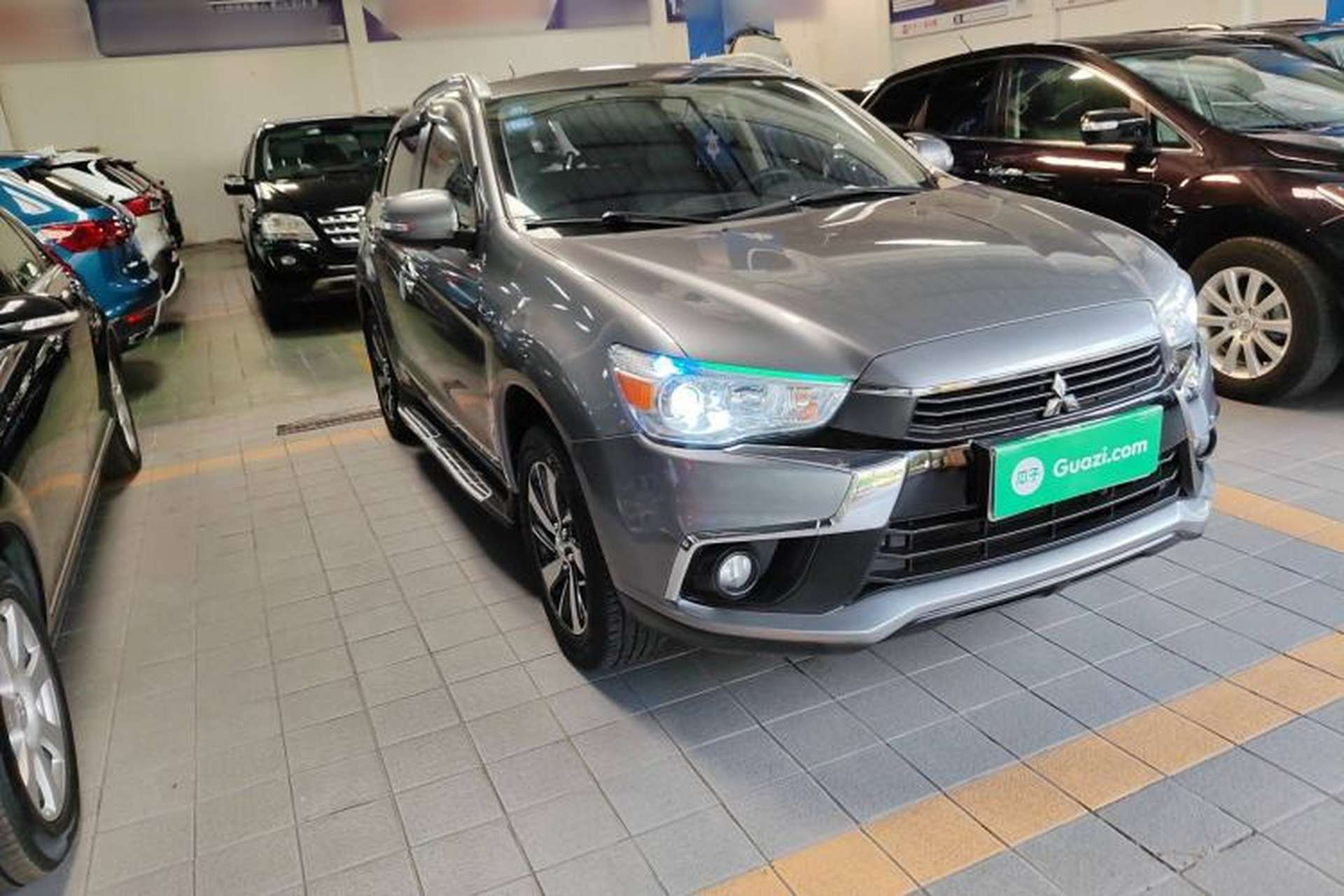 Used Mitsubishi ASX 2018 2.0L CVT Two-Wheel Drive Deluxe Edition Front Right 45 Deg