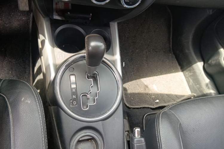Used Mitsubishi ASX 2018 2.0L CVT Two-Wheel Drive Deluxe Edition Gear Lever