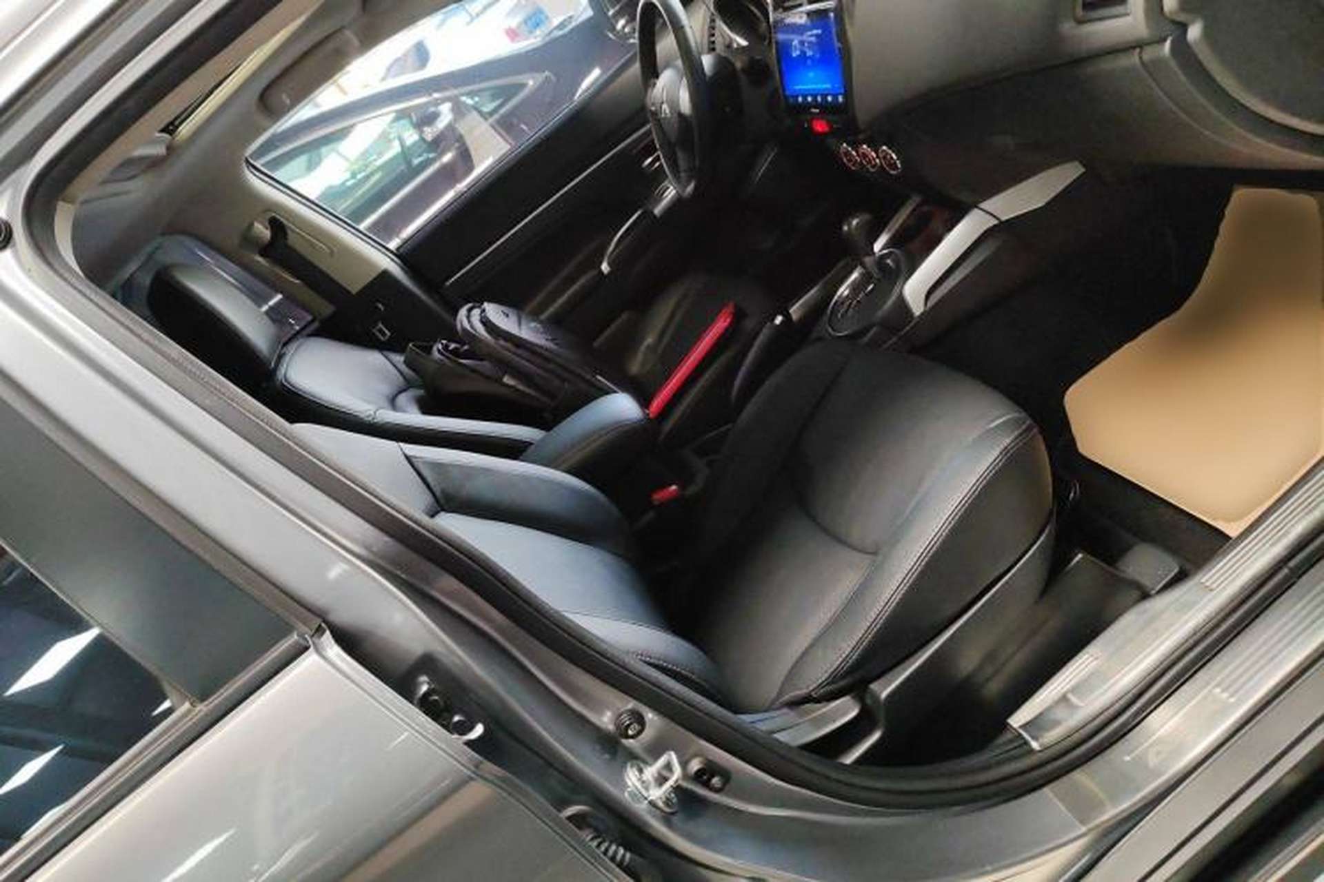 Used Mitsubishi ASX 2018 2.0L CVT Two-Wheel Drive Deluxe Edition Right Front Seat