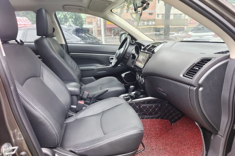 Used Mitsubishi ASX 2018 2.0L CVT Two-Wheel Drive Deluxe Edition Right Front Seat