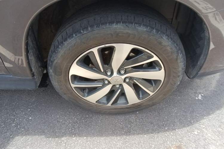 Used Mitsubishi ASX 2018 2.0L CVT Two-Wheel Drive Deluxe Edition Right Front Wheel Hub
