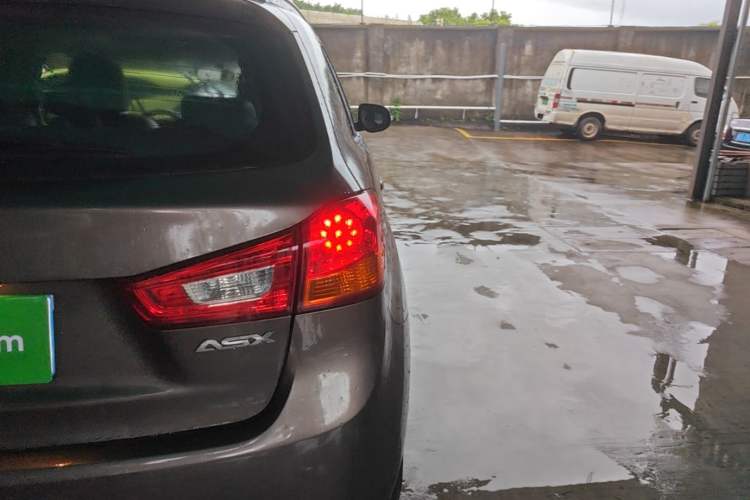 Used Mitsubishi ASX 2018 2.0L CVT Two-Wheel Drive Deluxe Edition Right Rear Taillight