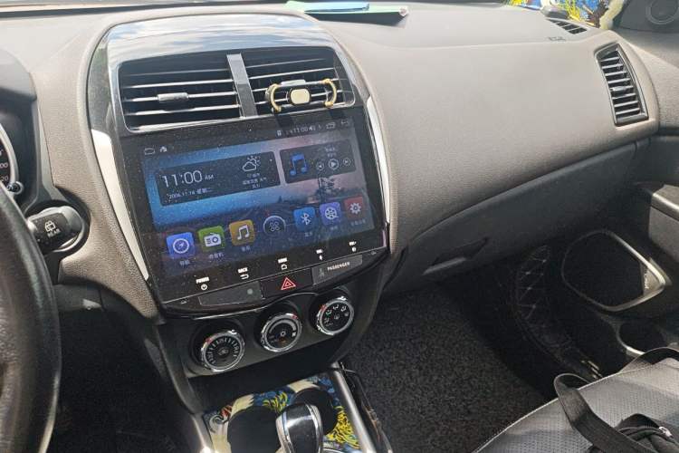 Used Mitsubishi ASX 2018 2.0L CVT Two-Wheel Drive Deluxe Edition Audio And AC Panel