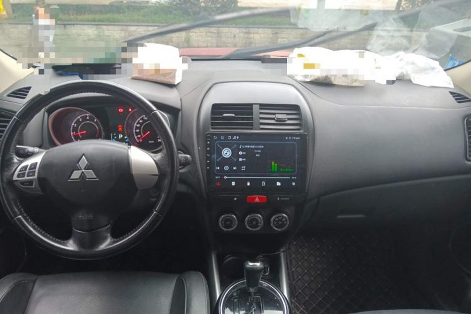 Used Mitsubishi ASX 2018 2.0L CVT Two-Wheel Drive Deluxe Edition Center Console