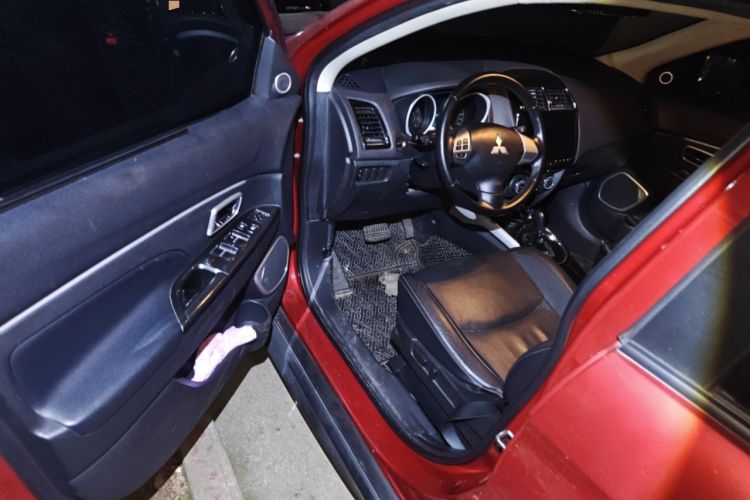 Used Mitsubishi ASX 2018 2.0L CVT Two-Wheel Drive Deluxe Edition Driver Seat