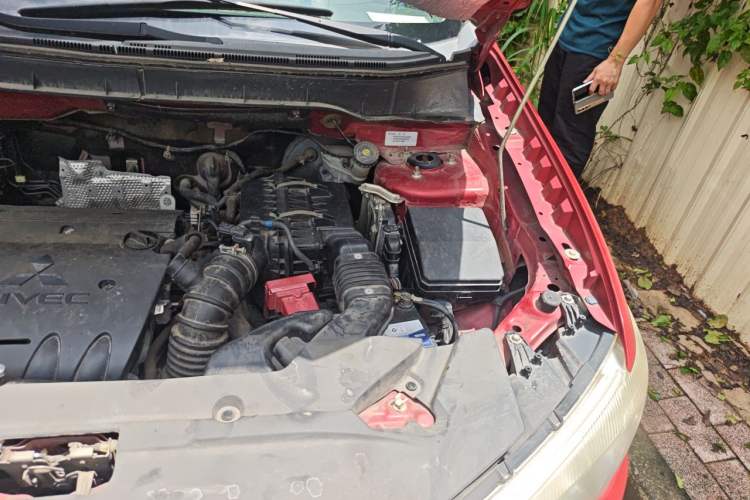 Used Mitsubishi ASX 2018 2.0L CVT Two-Wheel Drive Deluxe Edition Engine Bay Left