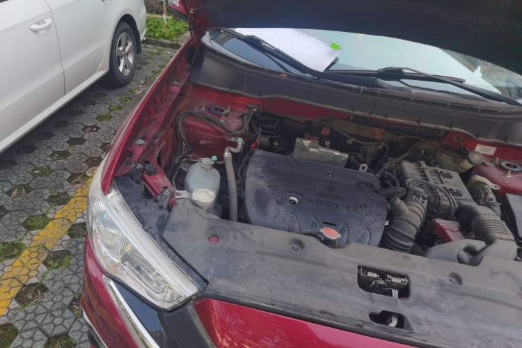 Used Mitsubishi ASX 2018 2.0L CVT Two-Wheel Drive Deluxe Edition Engine Bay Right