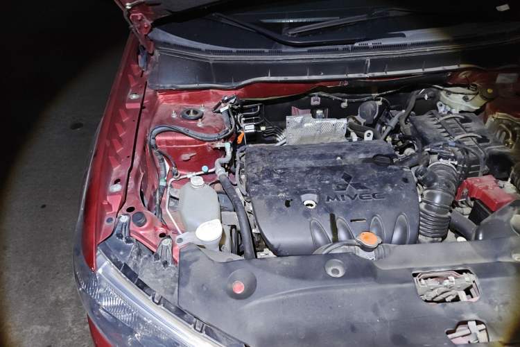 Used Mitsubishi ASX 2018 2.0L CVT Two-Wheel Drive Deluxe Edition Engine Bay Right